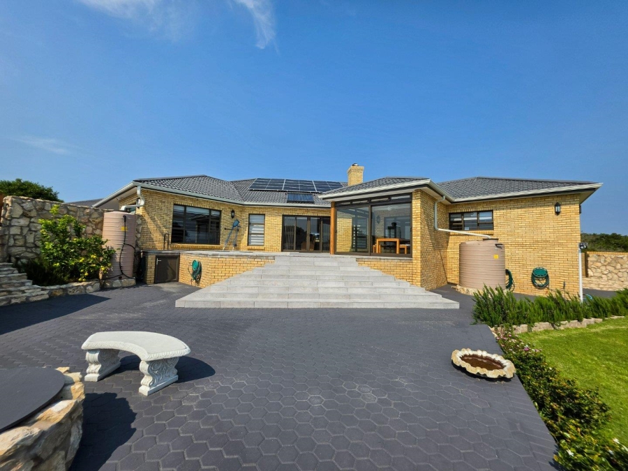 3 Bedroom Property for Sale in Stilbaai Wes Western Cape